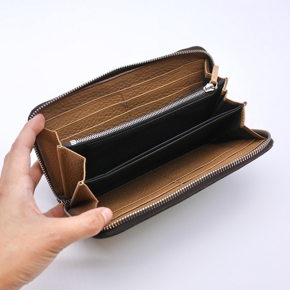 🍓FENDI Limited Edition Wallet - Picture 5 of 12